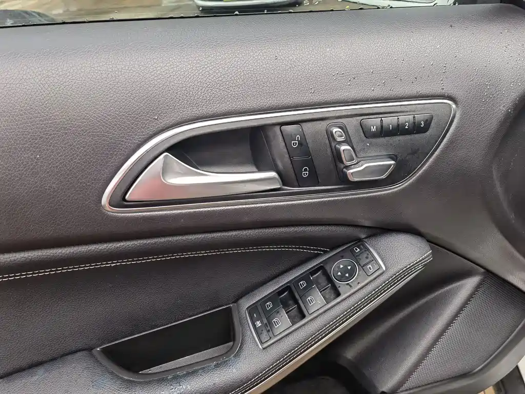 Mercedes-Benz GLA — миниатюра 8