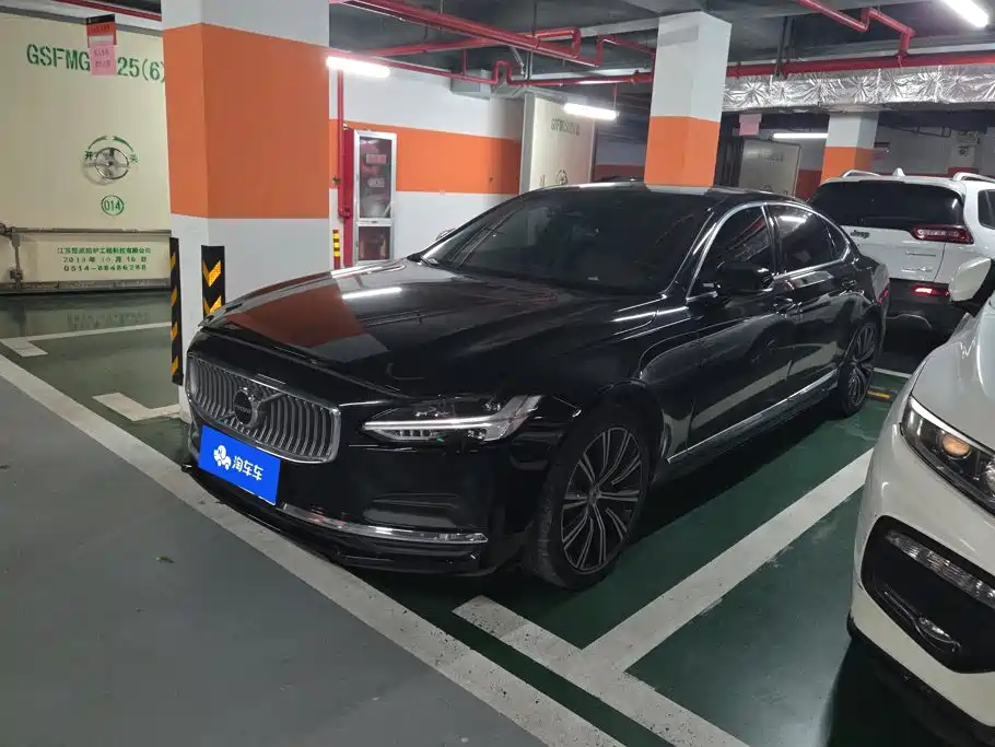 Volvo S90