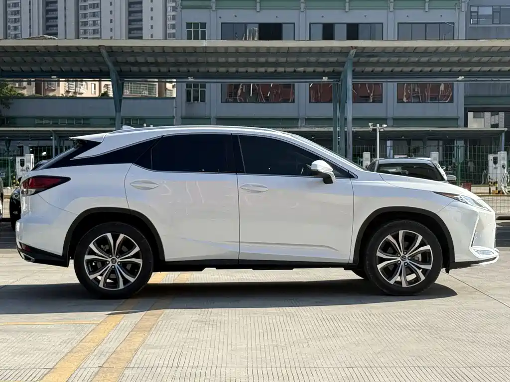 Lexus RX — миниатюра 9