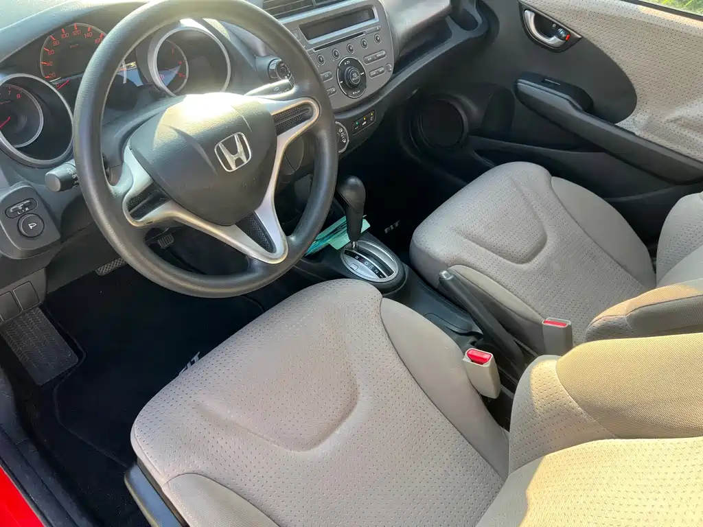Honda Fit — миниатюра 7