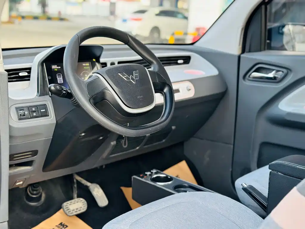 Wuling MINIEV — миниатюра 11