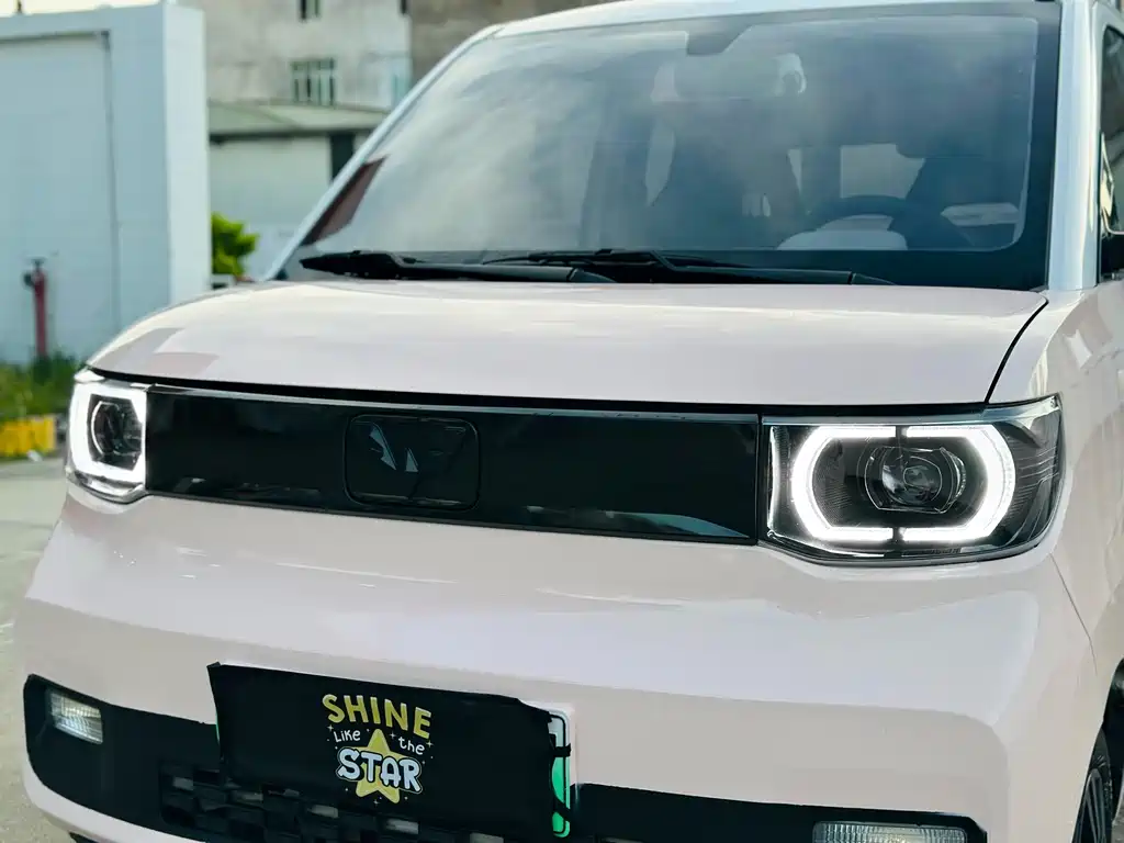 Wuling MINIEV — миниатюра 4