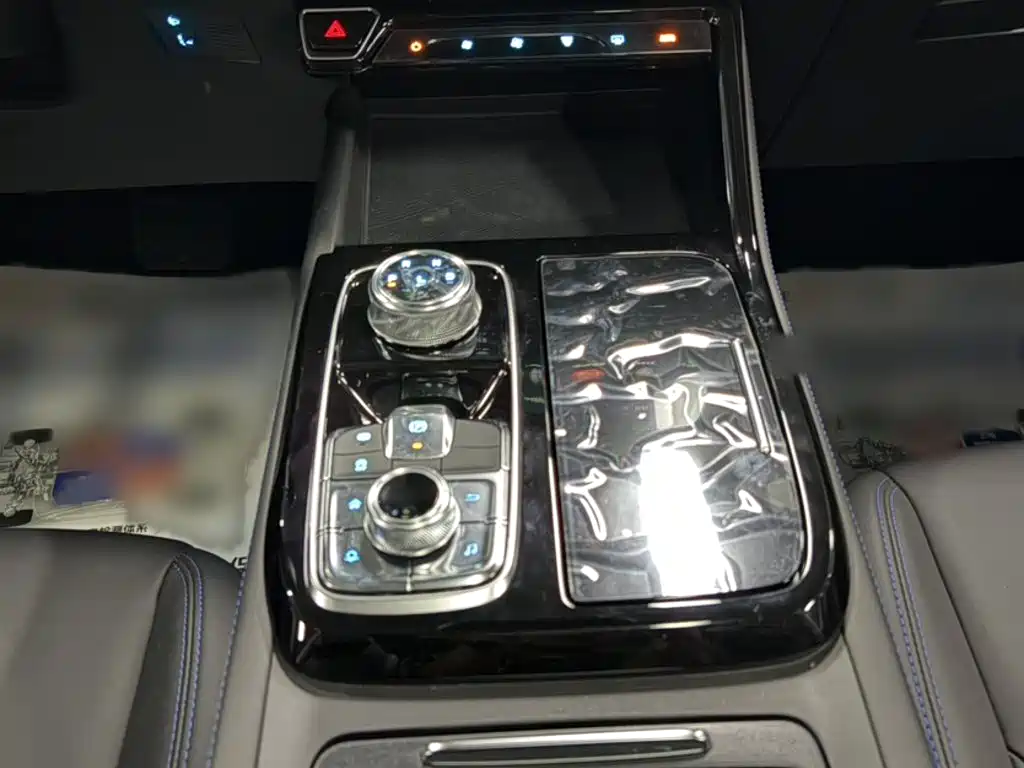 Ford Equator Sport — миниатюра 7