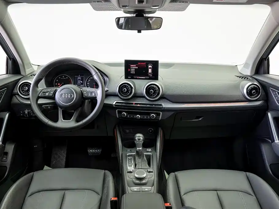 Audi Q2L 2022 35 TFSI Fashion