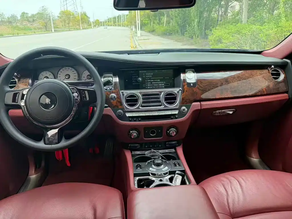Rolls-Royce Ghost — миниатюра 9