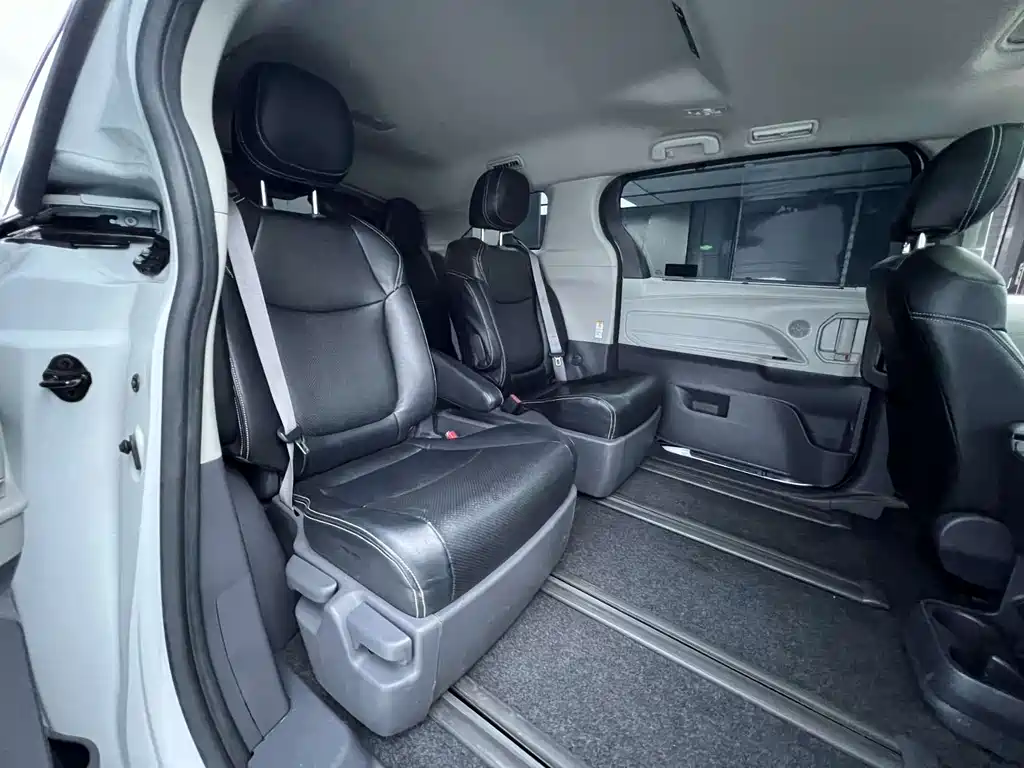Toyota Sienna 2023 2.5L Comfort