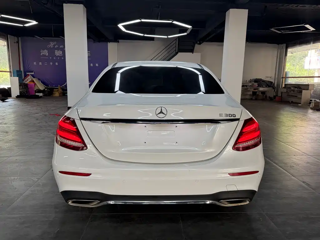 Mercedes-Benz E-Class — миниатюра 4