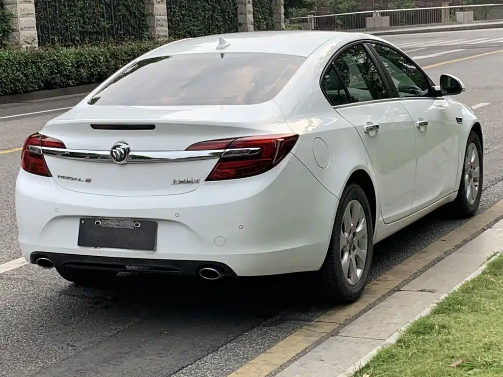 Buick Regal — миниатюра 4