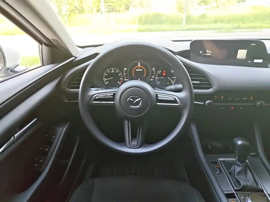 Mazda 3 Axela — миниатюра 11