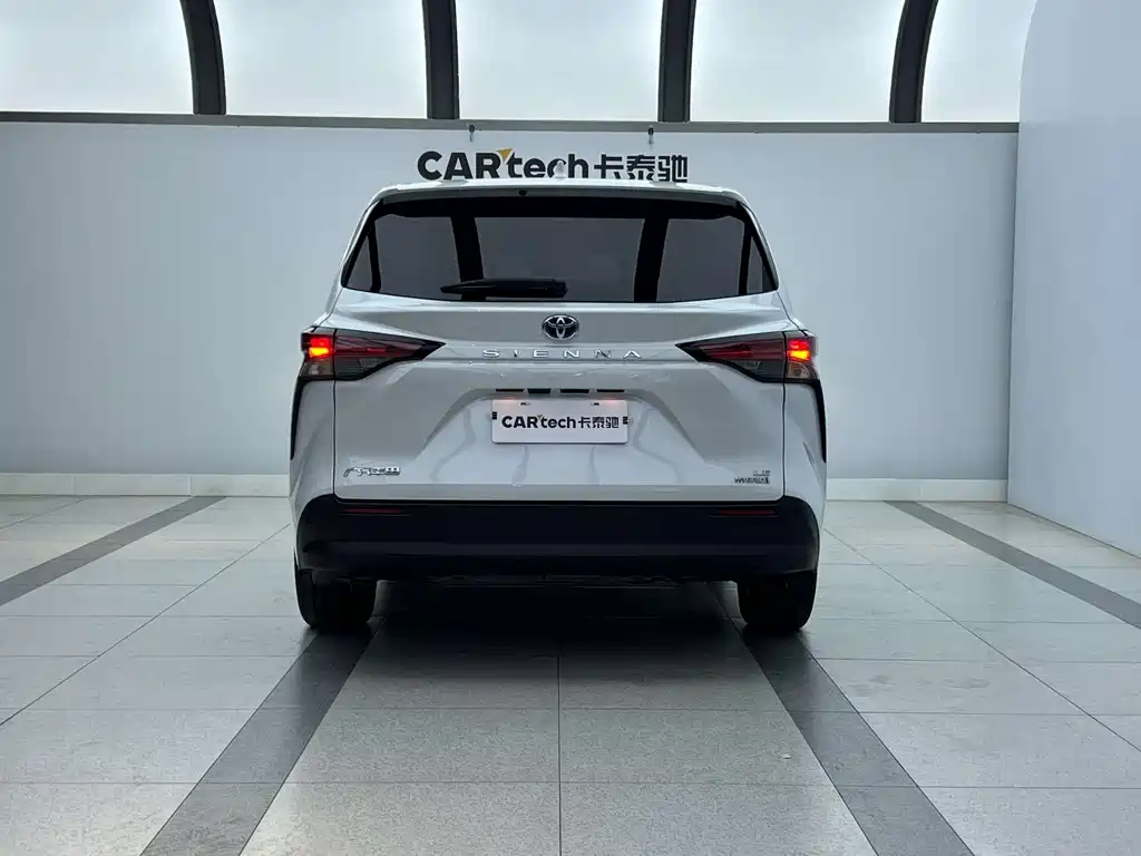 Toyota Sienna 2023 2.5L Comfort