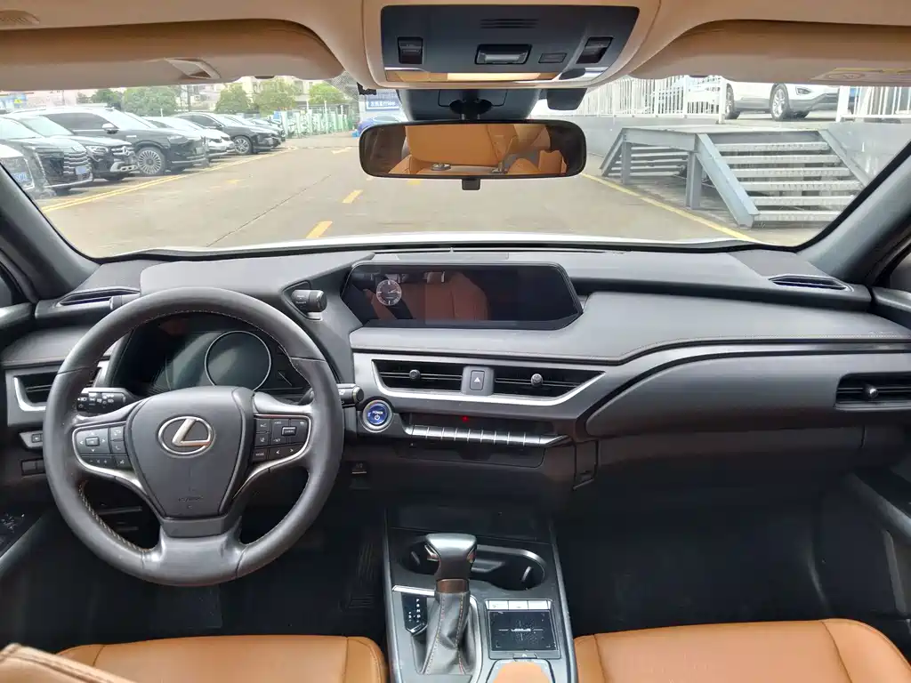 Lexus UX — миниатюра 9