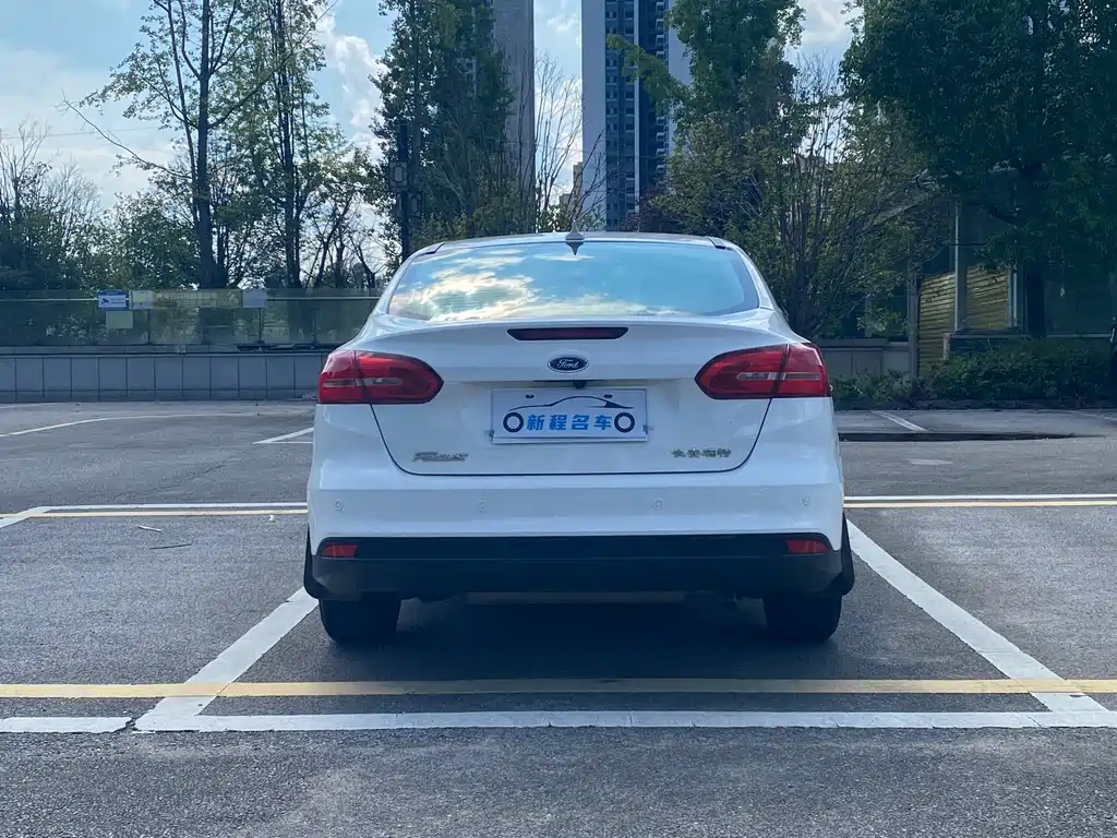 Ford Focus — миниатюра 5