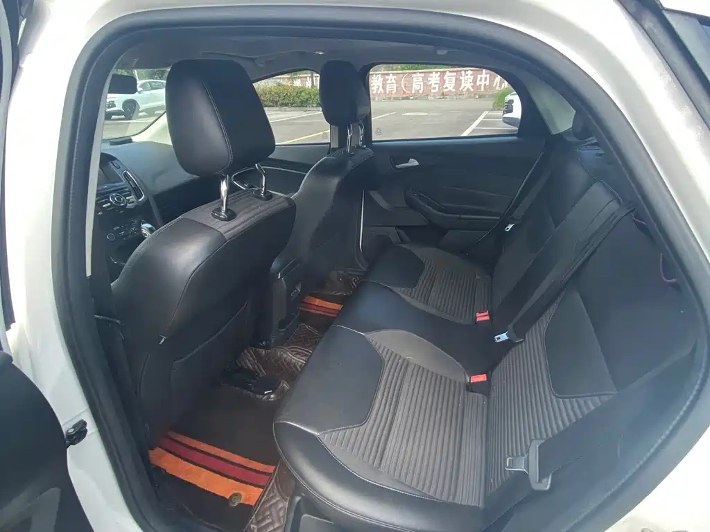 Ford Focus — миниатюра 9
