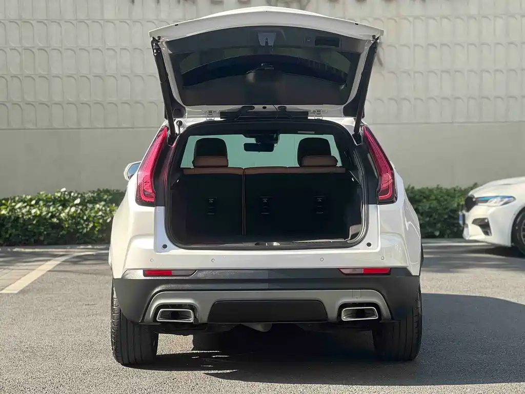 Cadillac XT4 2023 28T Luxury