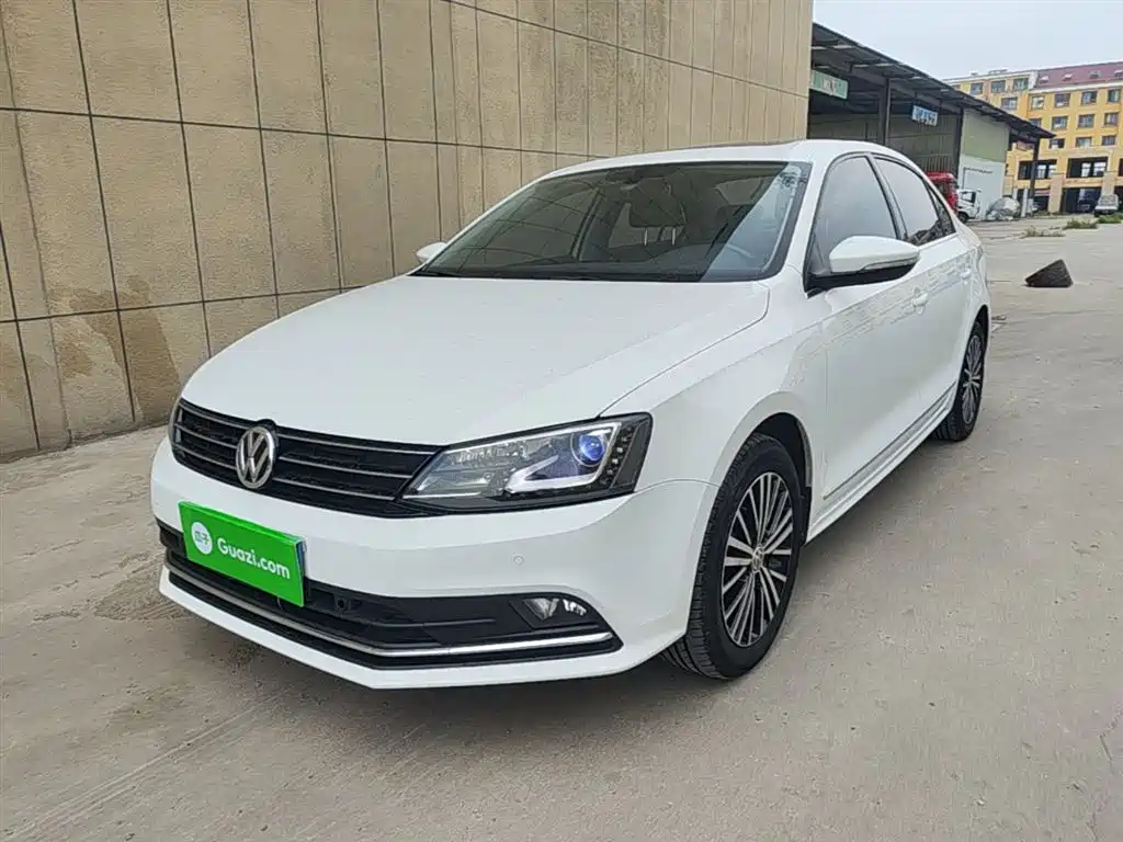Volkswagen Sagitar 2017
