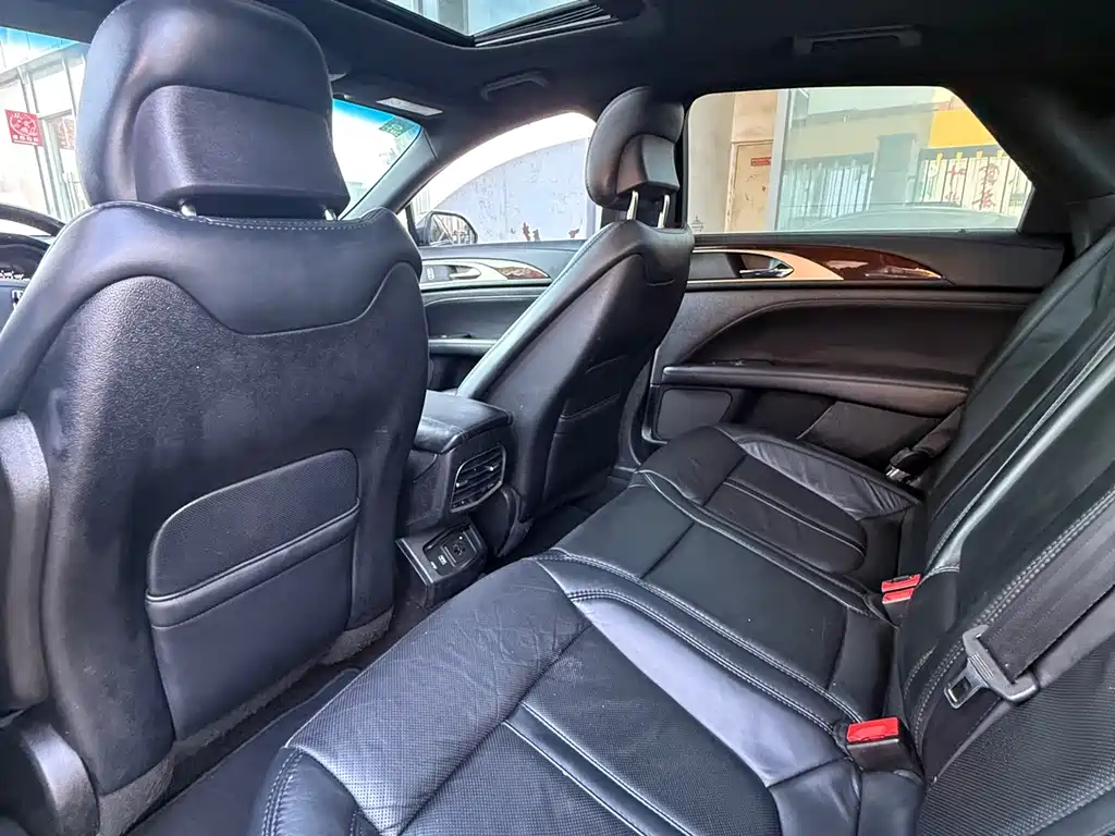 Lincoln MKZ — миниатюра 6