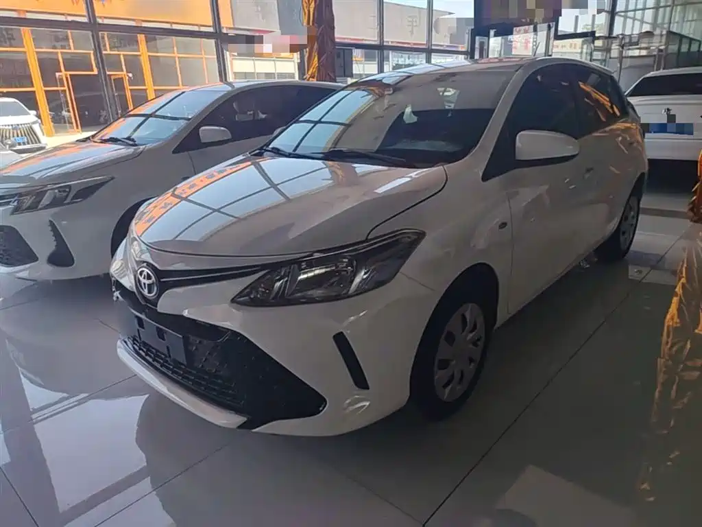 Купить Toyota Vios FS