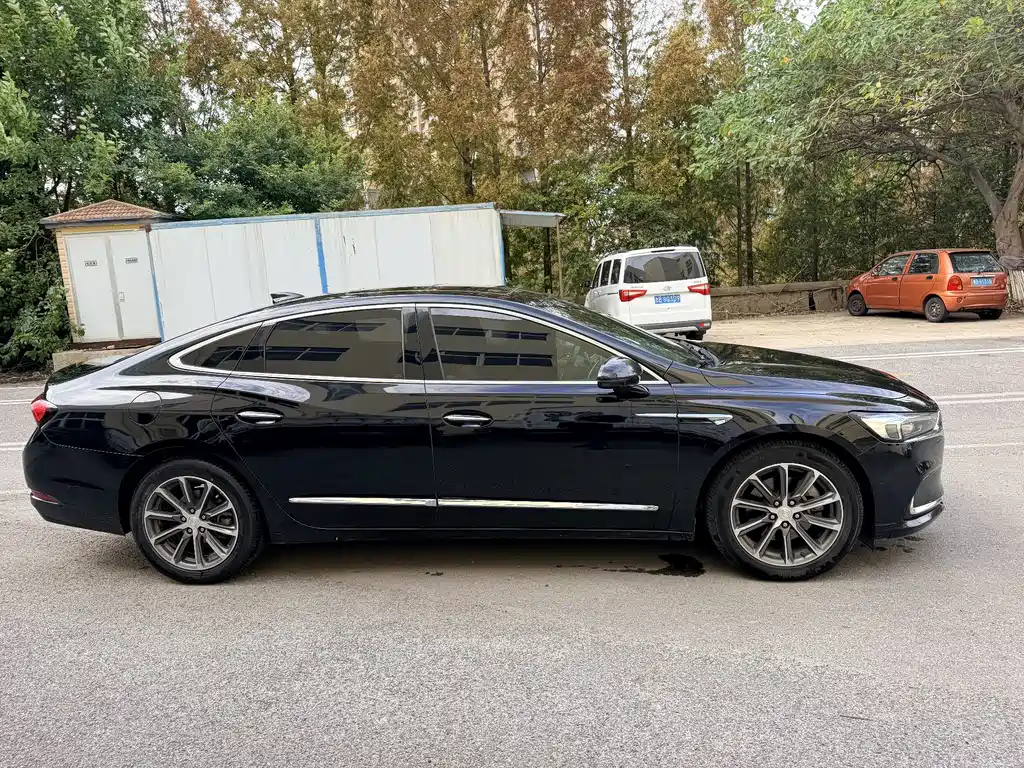 Buick LaCrosse — миниатюра 4