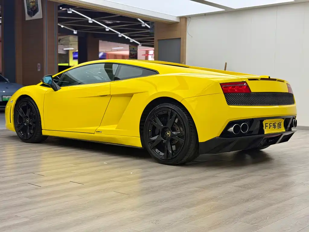 Lamborghini Gallardo 2012 LP 560-4 Gold Edition