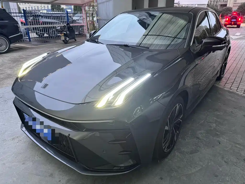 Купить Lynk & Co 03