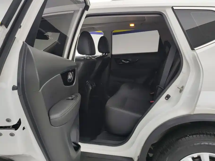 Nissan X-Trail — миниатюра 11