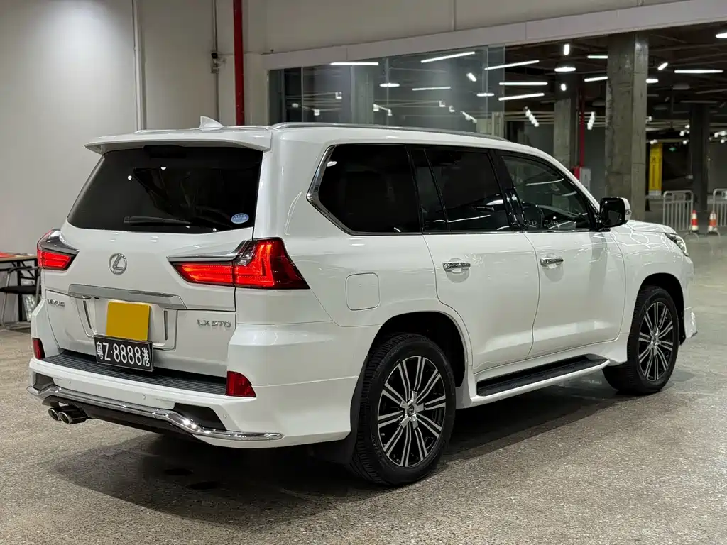 Lexus LX 2019 570
