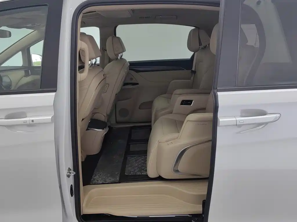 Buick GL8 Hybrid — миниатюра 15