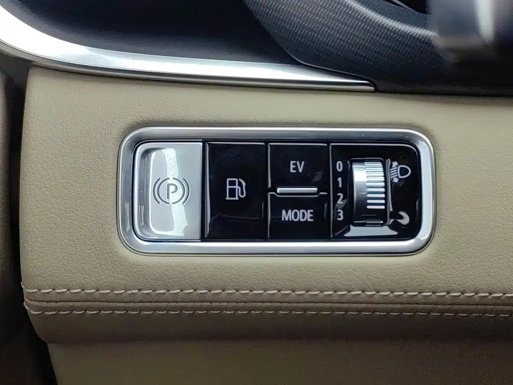 Buick GL8 Hybrid — миниатюра 21