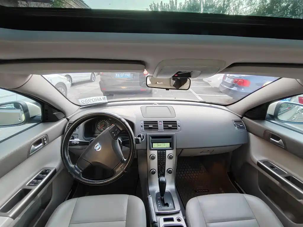 Volvo S40 — миниатюра 8