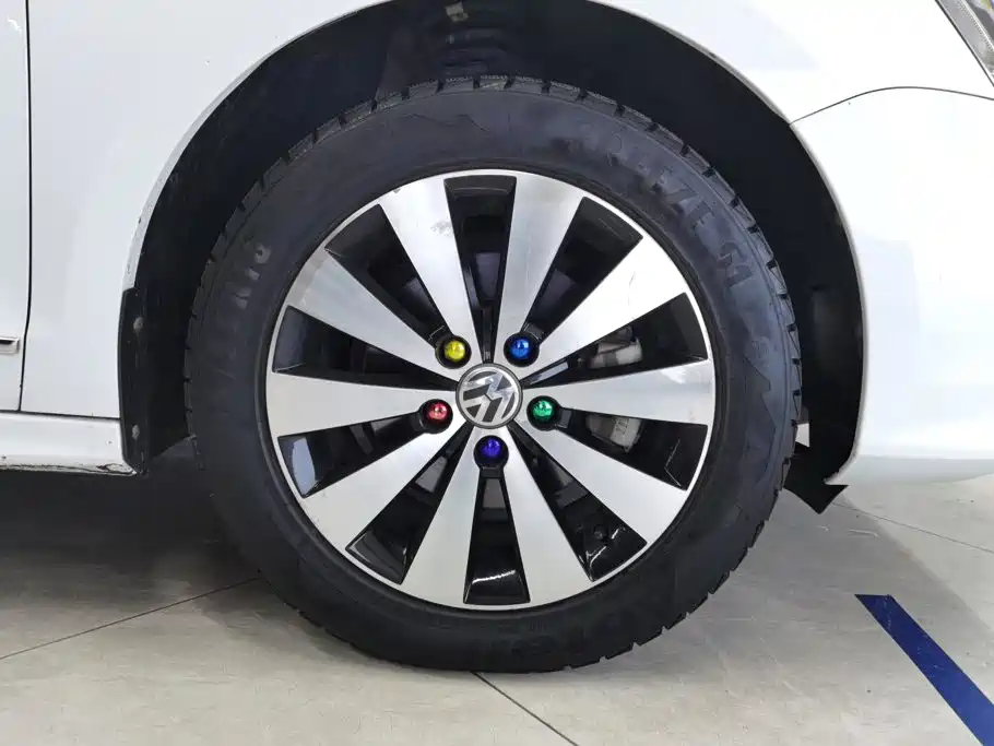Volkswagen Sagitar — миниатюра 6