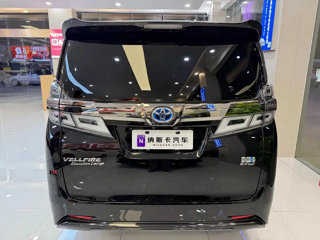 Toyota Vellfire — миниатюра 4