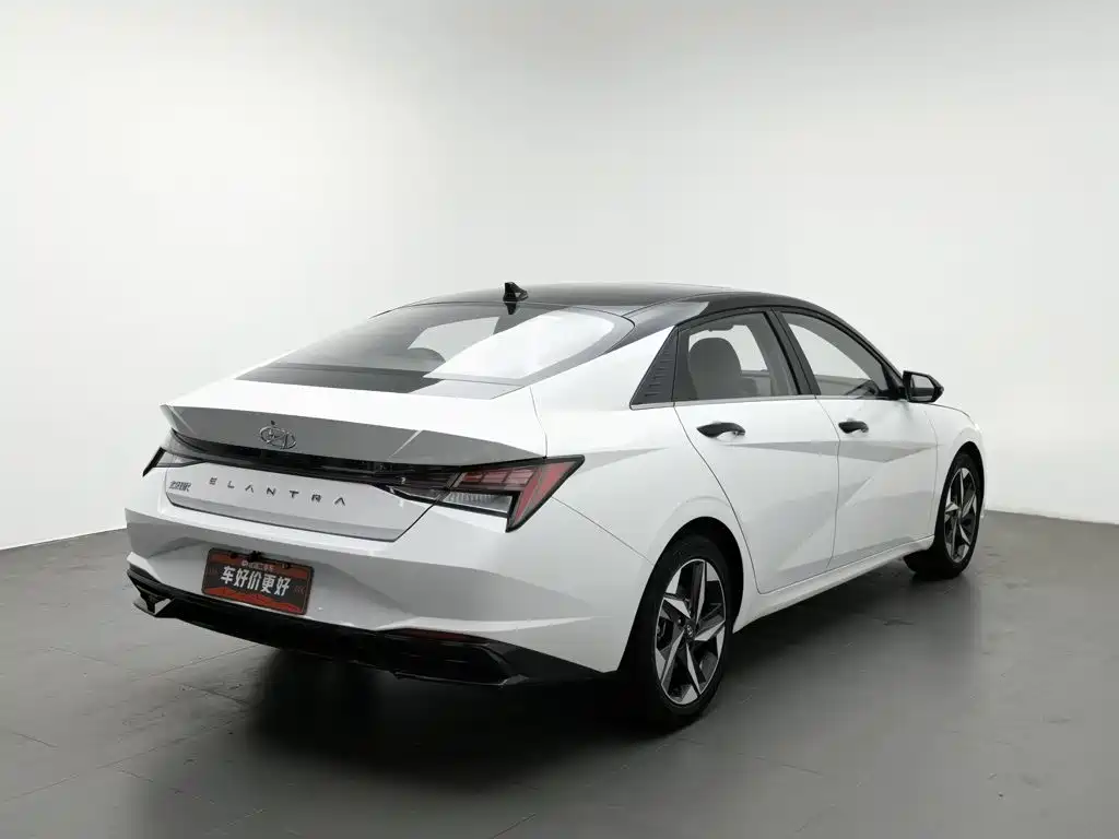 Hyundai Elantra — миниатюра 2