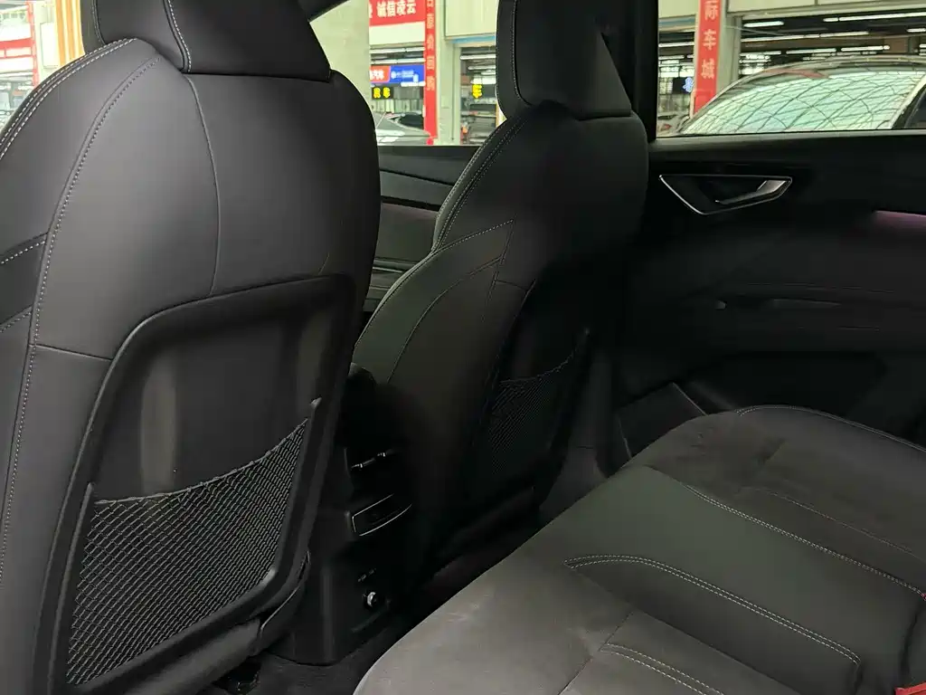 Audi Q4 e-tron — миниатюра 9