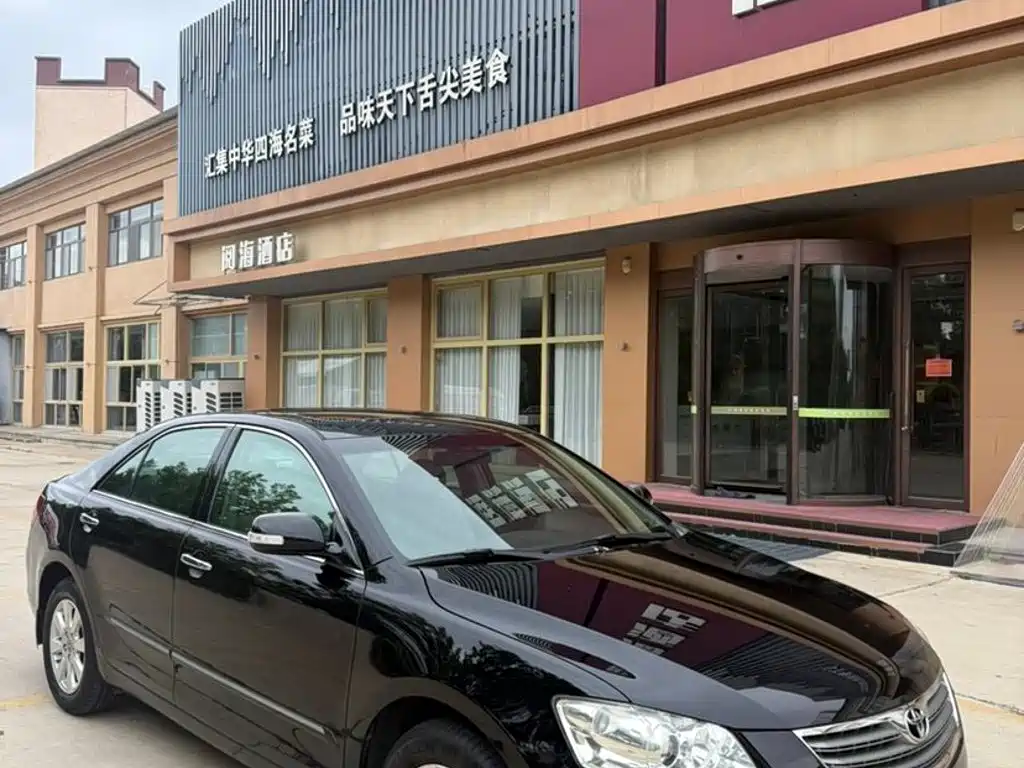 Toyota Camry — миниатюра 3