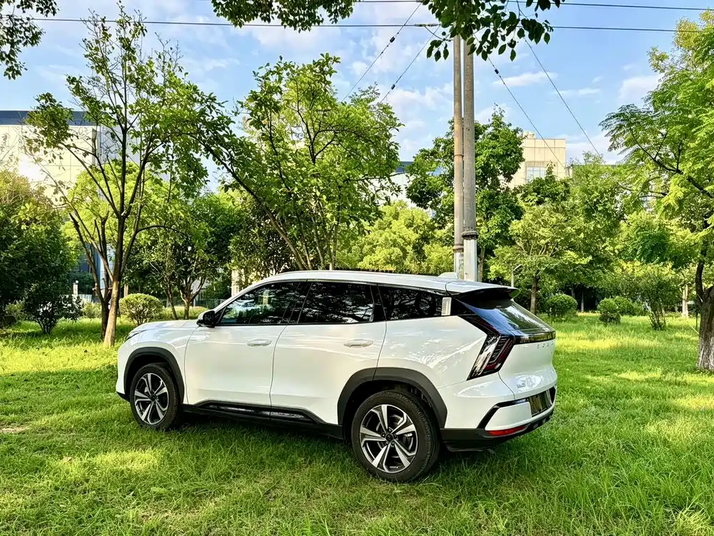 Geely Boyue L — миниатюра 4