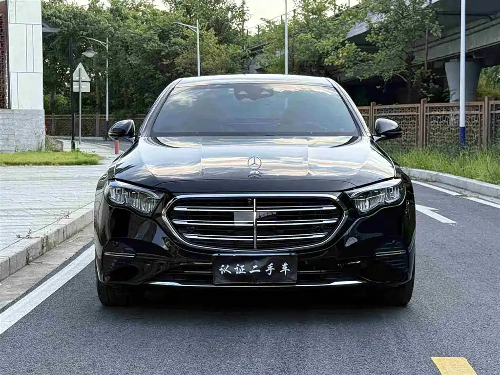 Mercedes-Benz E-Class 2024