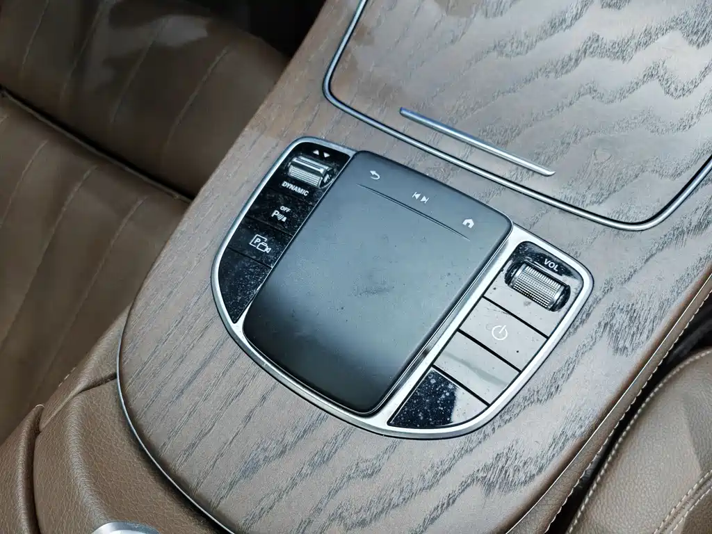 Mercedes-Benz E-Class New Energy — миниатюра 16