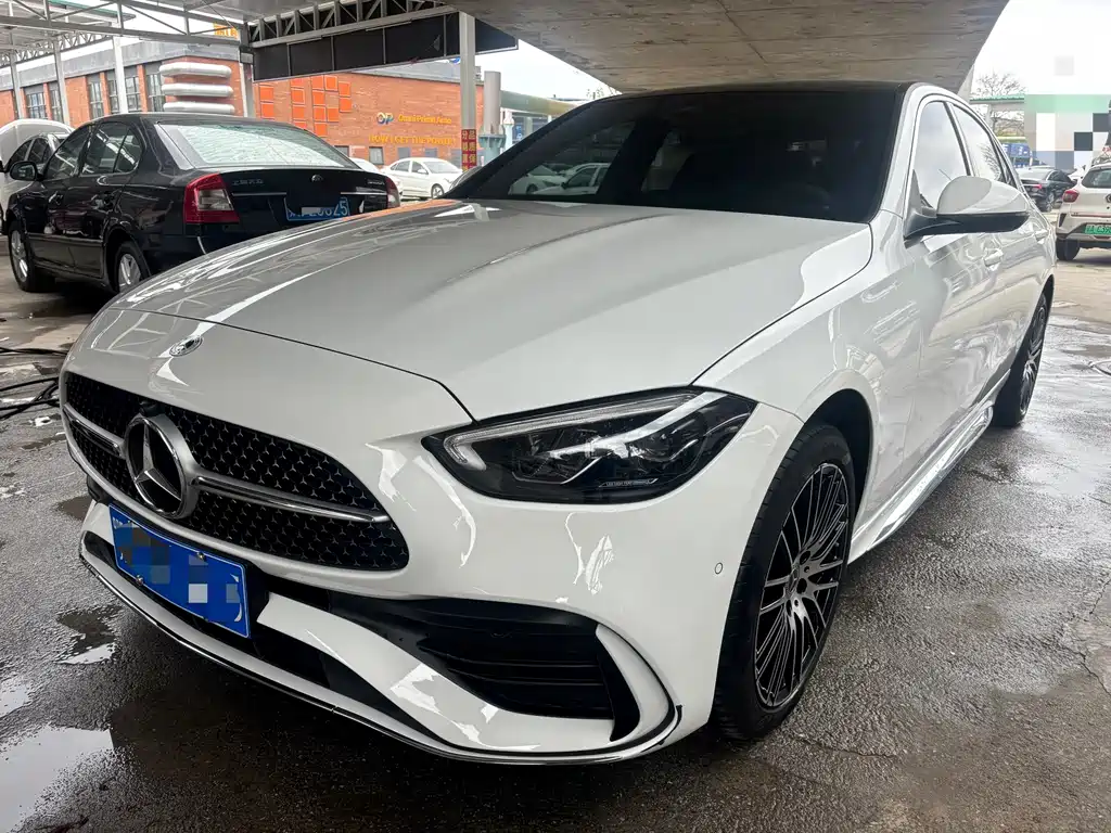 Mercedes-Benz C-Class 2025