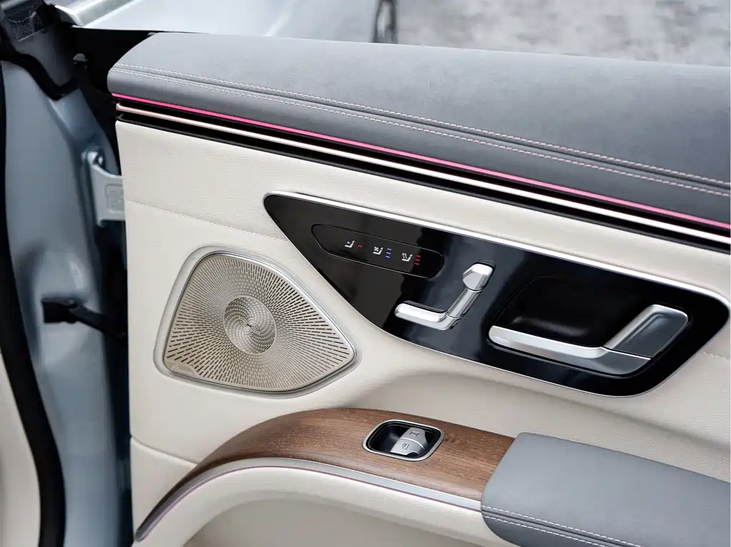 Mercedes-Benz EQS — миниатюра 18