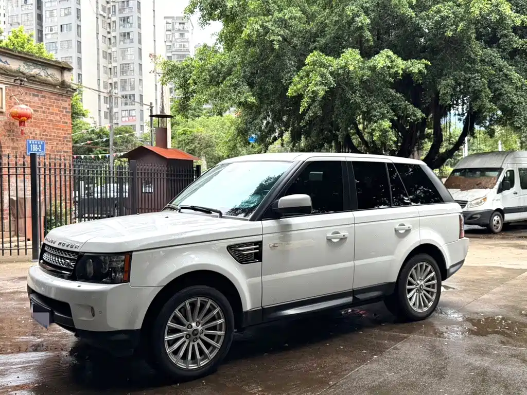 Land Rover Sport