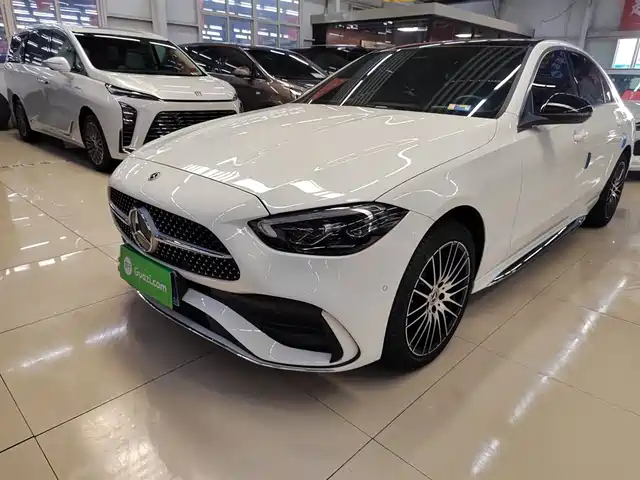 MERCEDES BENZ C CLASS 2024