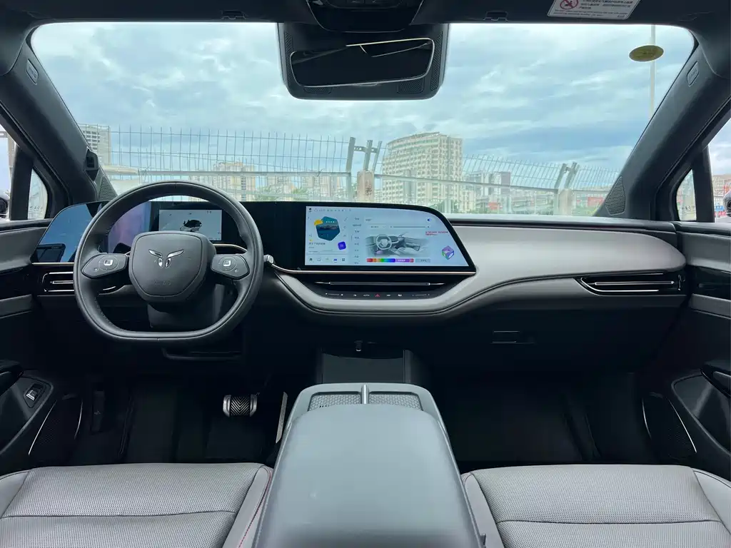 Hongqi Hongqi EH7 — миниатюра 5