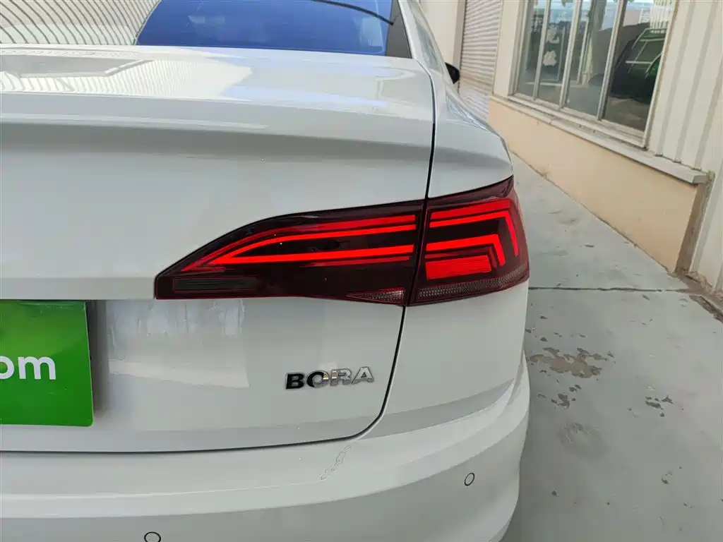 Volkswagen Bora 2020 1.5L AT Comfort