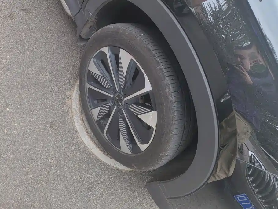 BYD PLUS New Energy — миниатюра 6