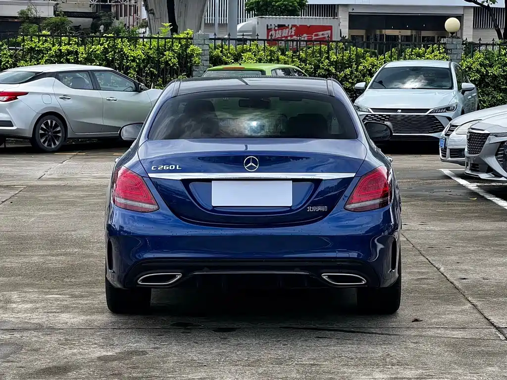 Mercedes-Benz C-Class — миниатюра 16