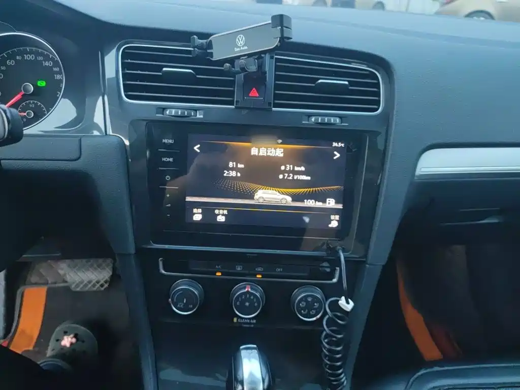 Volkswagen Golf — миниатюра 6