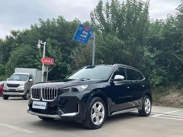 BMW  X1 2024