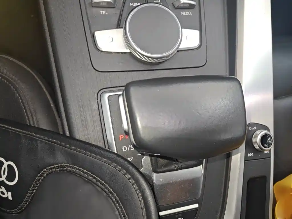 Audi A4L — миниатюра 7