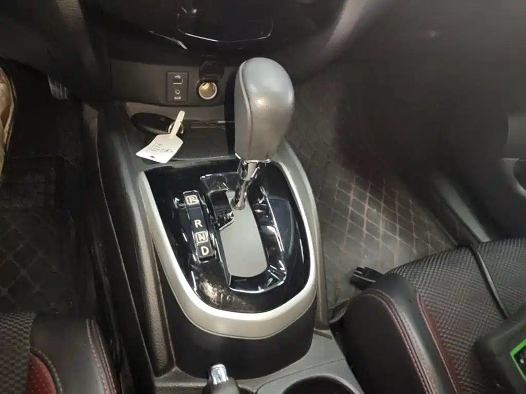 Nissan Qashqai — миниатюра 14