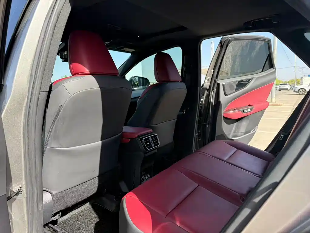 Lexus NX — миниатюра 9